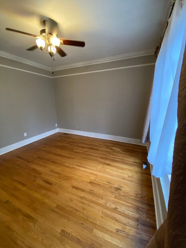 Sala de estar - 366 Hudson Ave