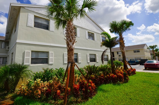 Building Photo - Blue Heron Apartments