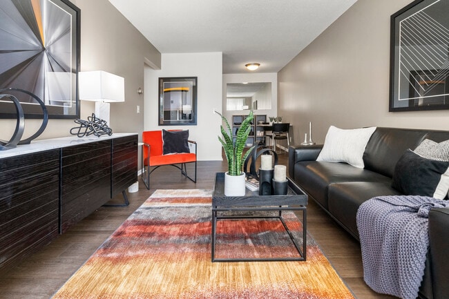 Building Photo - Uptown Square Apartments