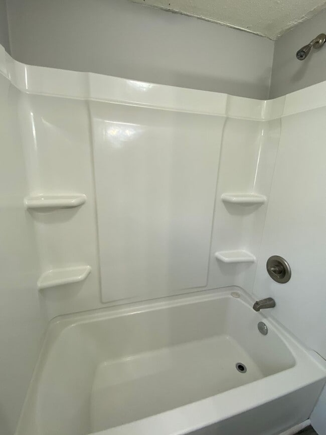 Foto del edificio - 719 E 15th St