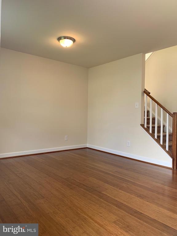 Building Photo - 10308 Bluebird Ct