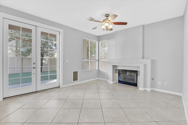 Building Photo - Beautiful 4 bedroom home in Summerlin!
