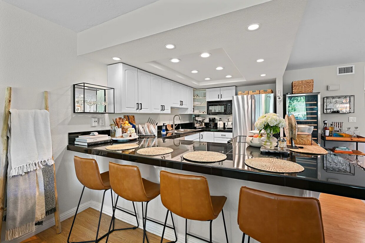 Foto principal - 7525 Jerez Ct