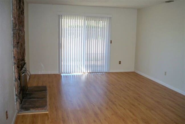 Foto del edificio - House for Rent!