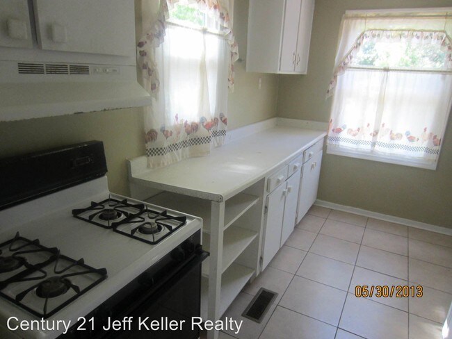 Building Photo - 4 br, 2 bath House - 2321 Henry Circle
