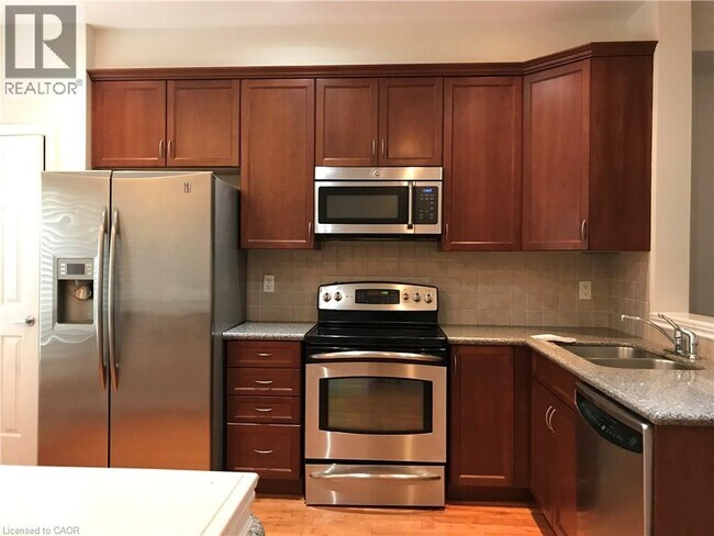 Photo du bâtiment - 4294 Ingram Common