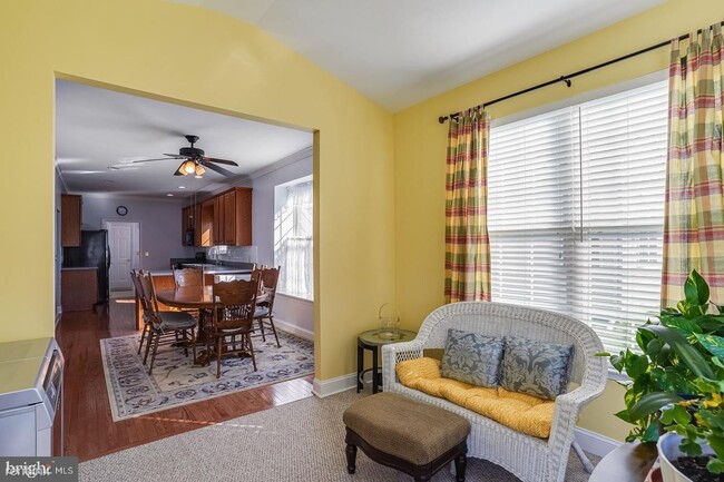 Building Photo - 2 br, 2 bath House - 403 Topiary Ln