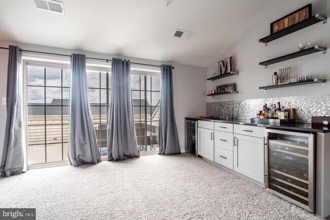 Foto del edificio - 22567 Naugatuck Square