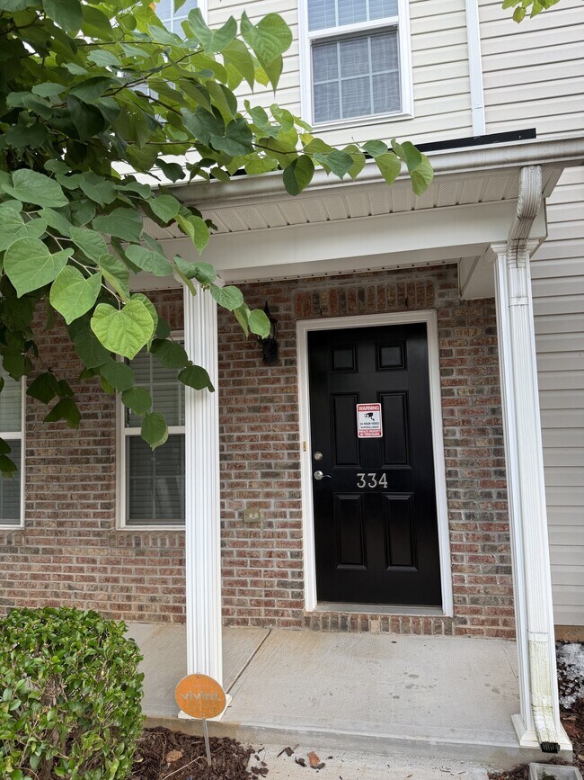 Foto del edificio - 334 Hidden Timber Ln
