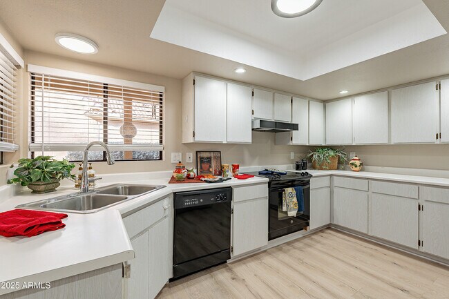 Building Photo - 25822 S Boxwood Dr
