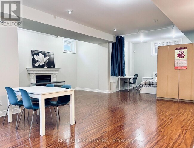 Photo du bâtiment - 212 Olive Ave