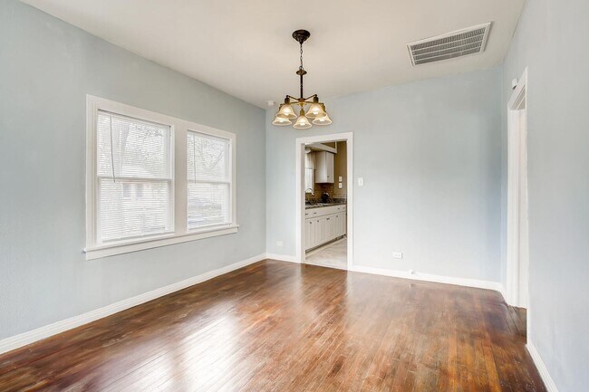 Photo - Charming!! House