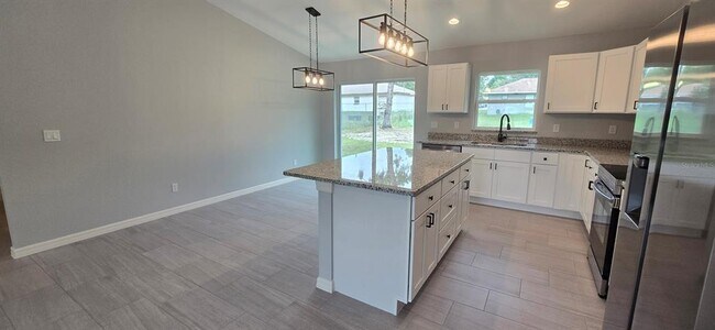 Foto del edificio - 5545 SE 70th Ave