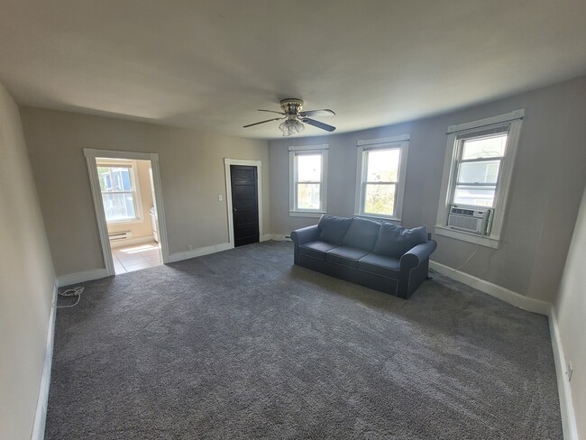 14 E Overlea Ave Unit 03, Baltimore, MD 21206 - Apartments in Baltimore ...