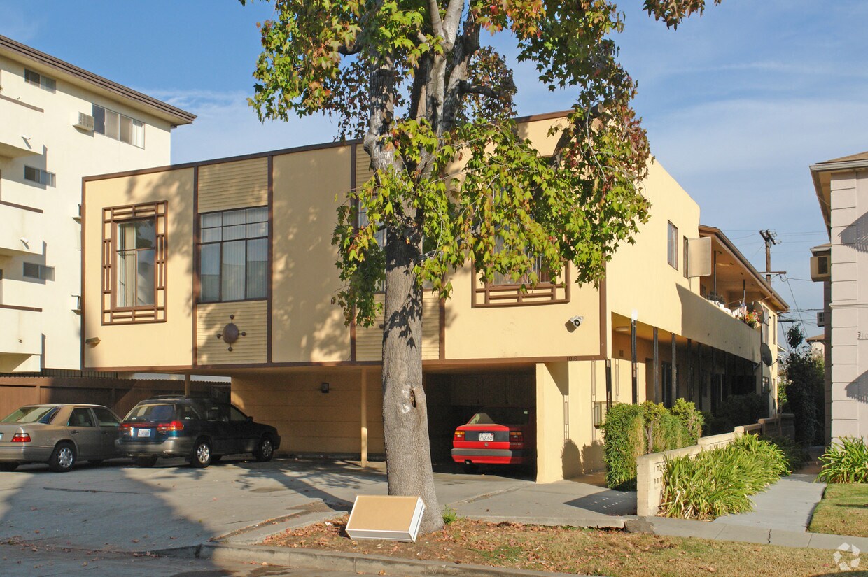 Foto del edificio - 1016 S Wooster St