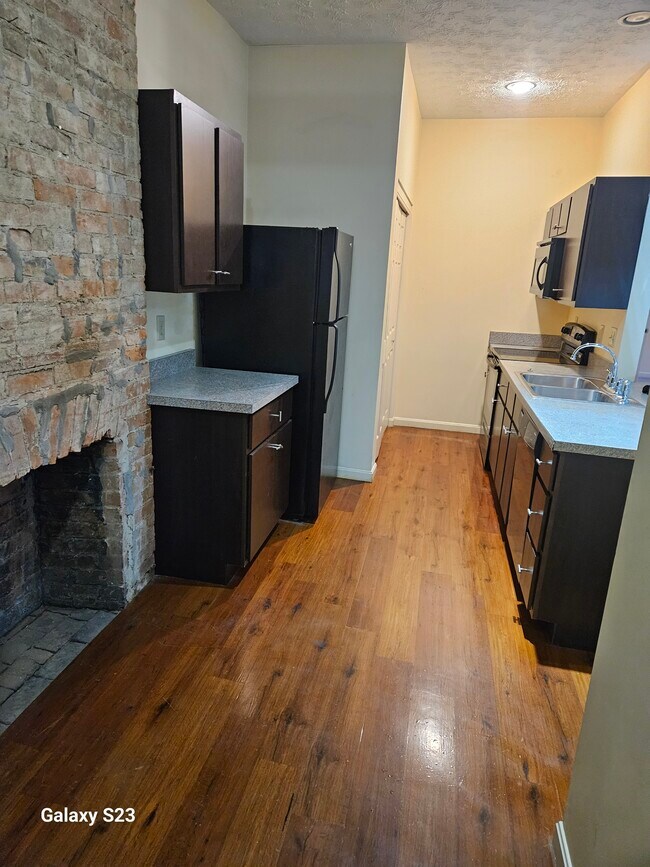 Cocina - 213 Findlay St