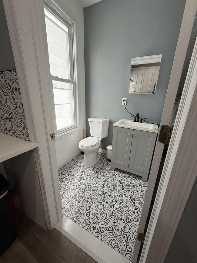 Foto del edificio - 256.5 Fairmount Ave