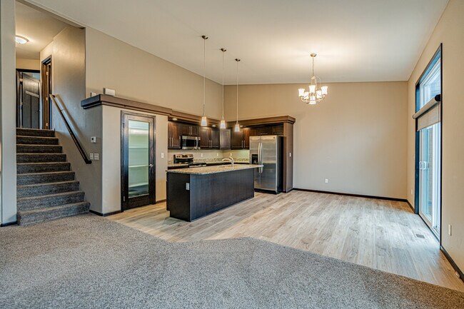 Foto del edificio - 3717 McKenzie Dr SE