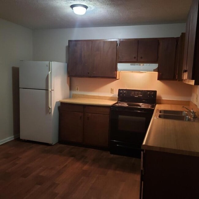 Building Photo - 5742 Aftonshire Dr