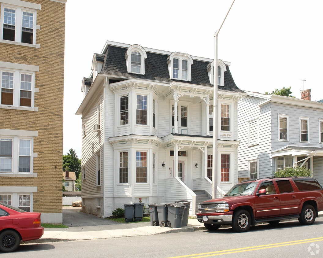 Building Photo - 118 Cannon St
