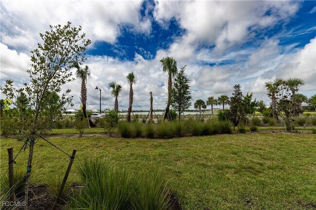 Foto del edificio - 16524 Kingwood Ln