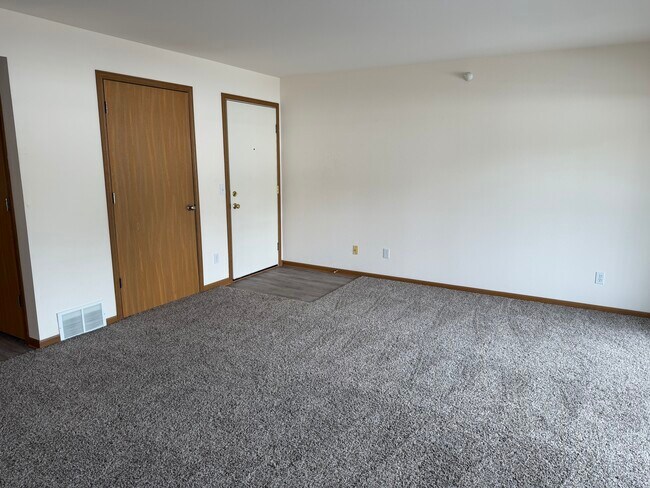 Dormitorio renovado - Marcell Ridge Apartments