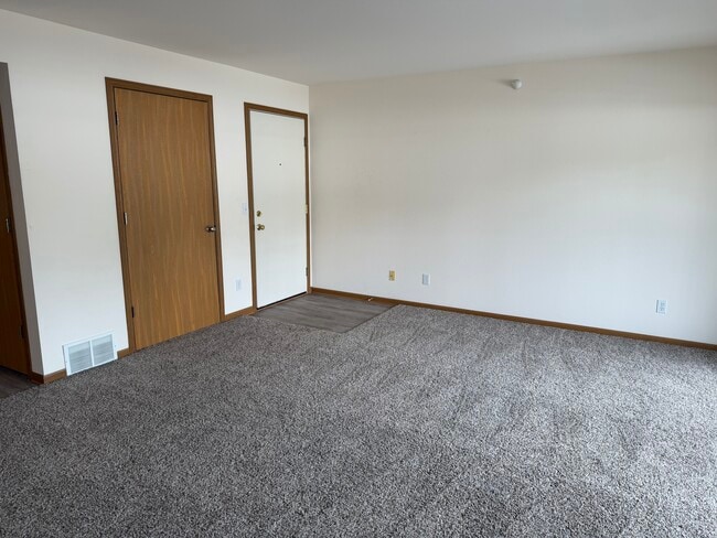 Renovated Bedroom - Marcell Ridge Apartments