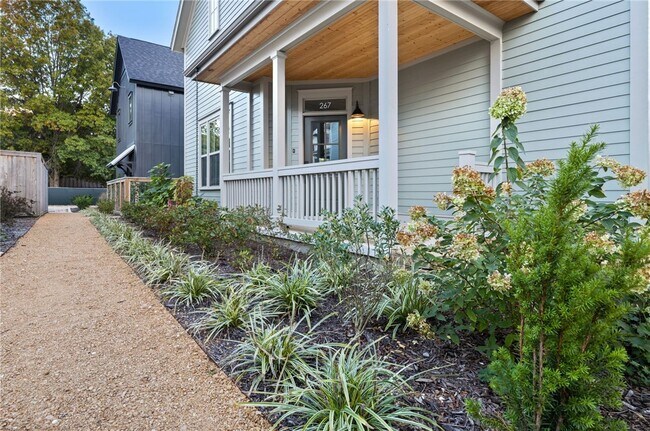 Foto del edificio - 267 E 11th St