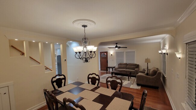 Foto del edificio - 1301 Santa Ynez Way