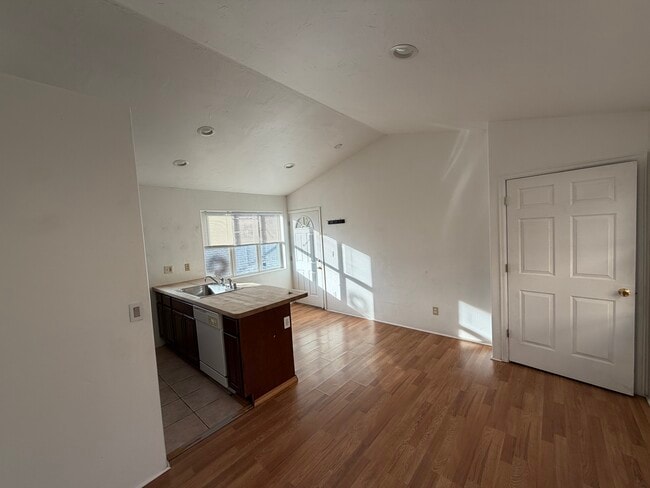 Building Photo - 310 First St