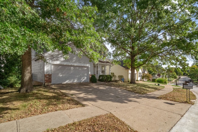 Building Photo - 411 Valparaiso Ct