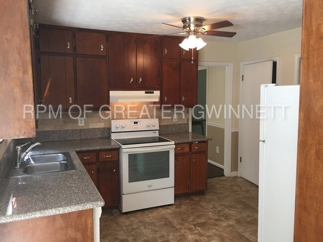 Building Photo - 3092 Gwin Oaks Dr
