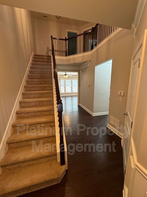 Building Photo - 13368 Canary Ln