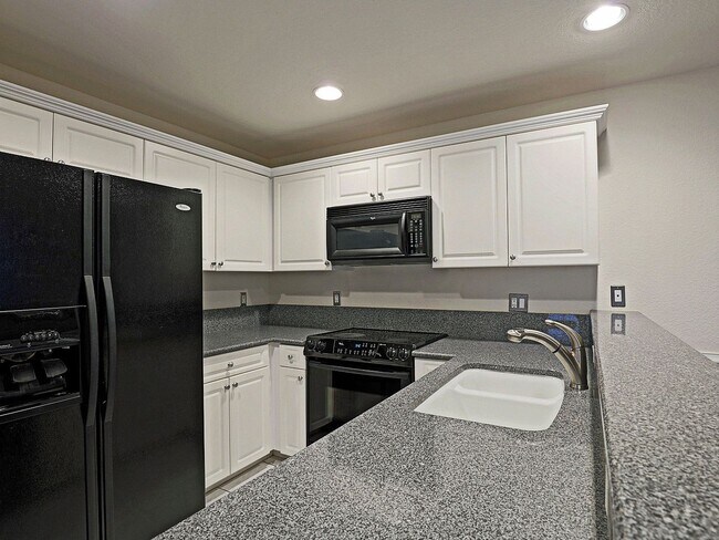 Building Photo - 5264 Cedarbend Dr