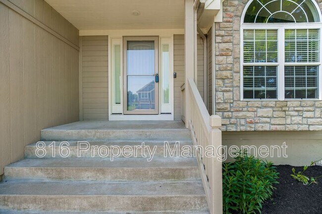 Foto del edificio - 701 Tomahawk Ct