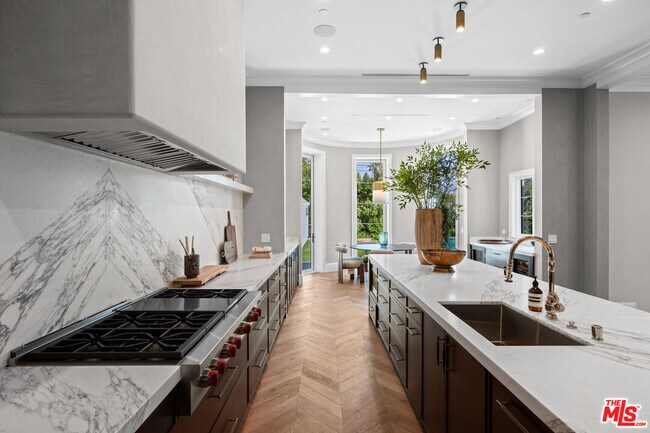 Foto del edificio - 616 N Alpine Dr