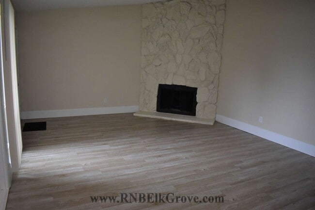 Building Photo - 8960 Chalmers Ct