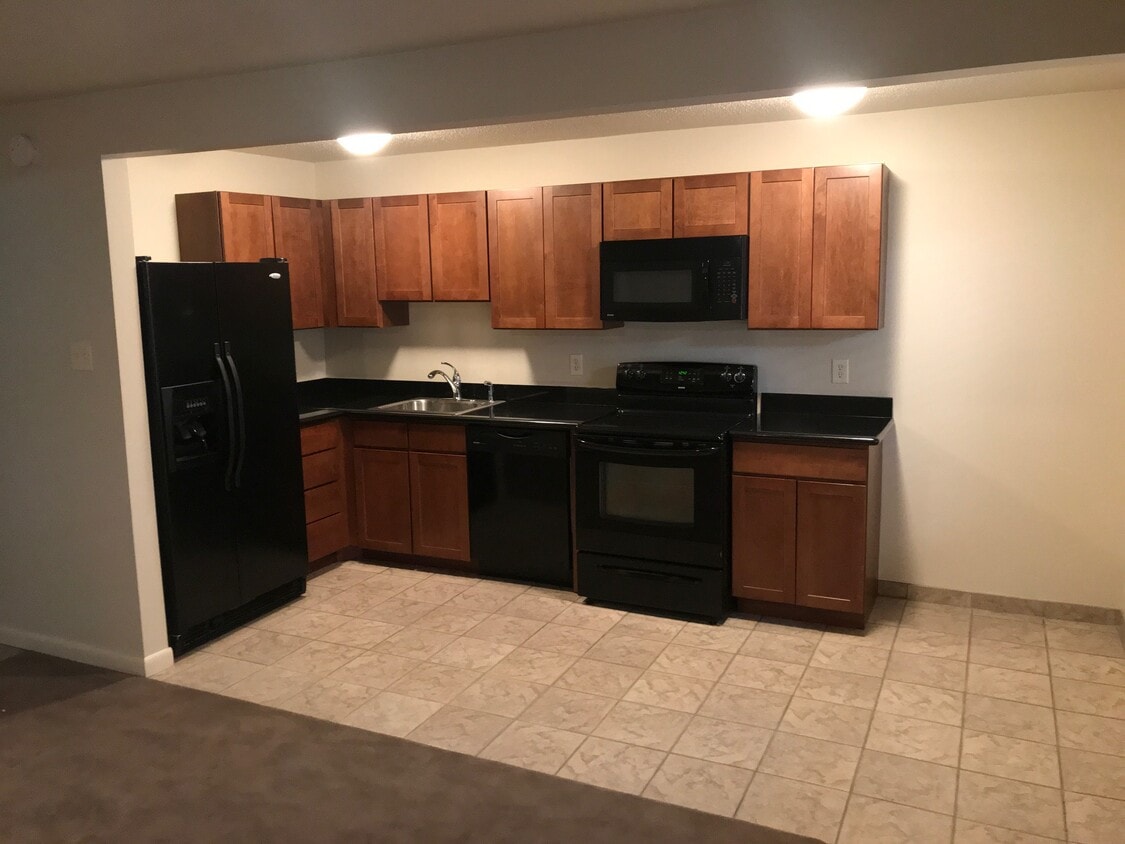 Kitchen - 3107 Orris Ln