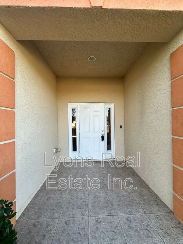 Building Photo - 3219 7th St SW