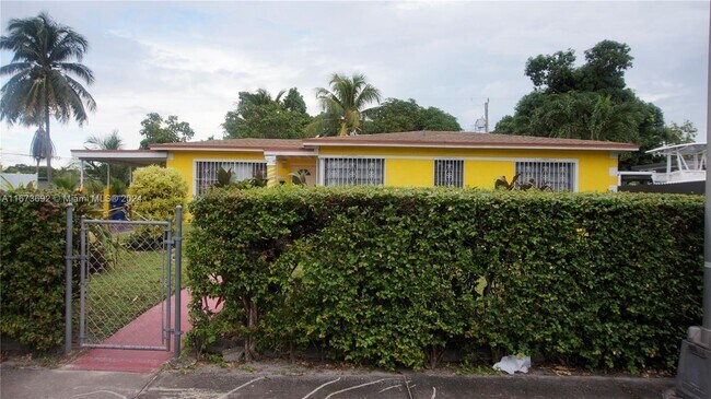 Foto del edificio - 1771 NW 183rd St