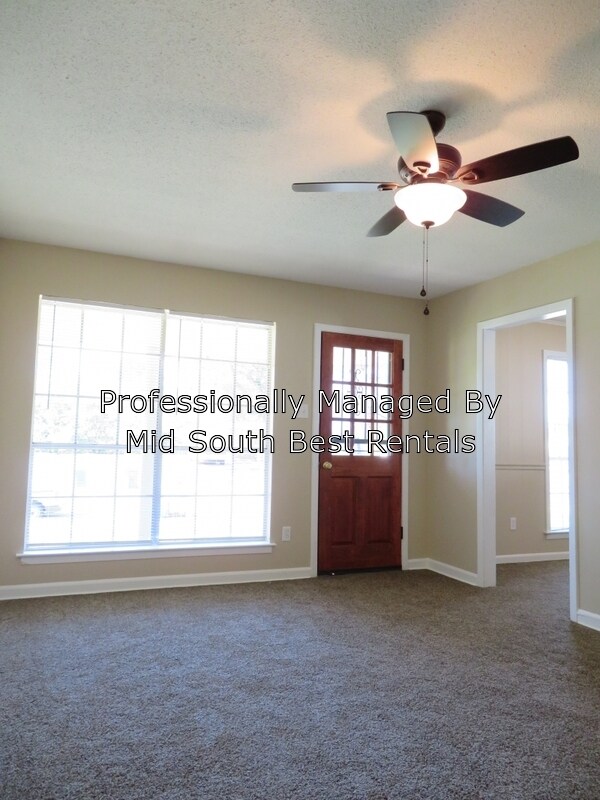 Foto del edificio - 5654 Myers Rd