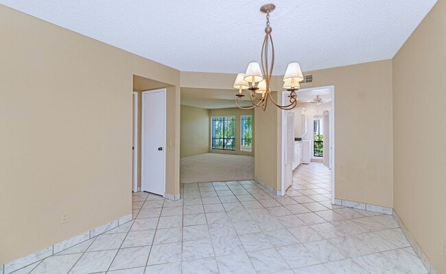 Building Photo - 5219 N 24th St #203 Phoenix, AZ 85016