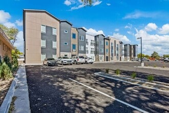 Building Photo - 1260 Bookcliff Ave