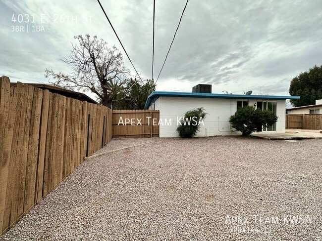 Building Photo - 4031 E 26th St