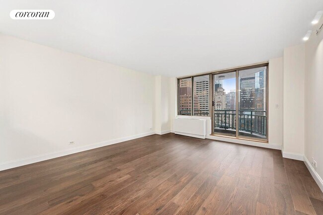 Foto del edificio - 145 E 48th St