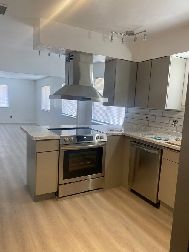 Beautiful remodeled home in northeast heights House Rental in Albuquerque, NM