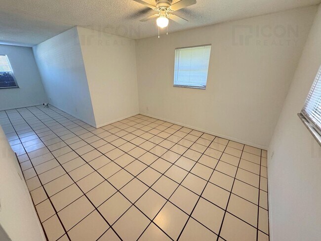 Foto del edificio - 2309 SE 2nd St