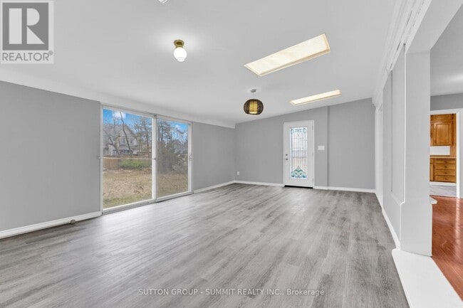 Building Photo - 17 Ben Machree Dr