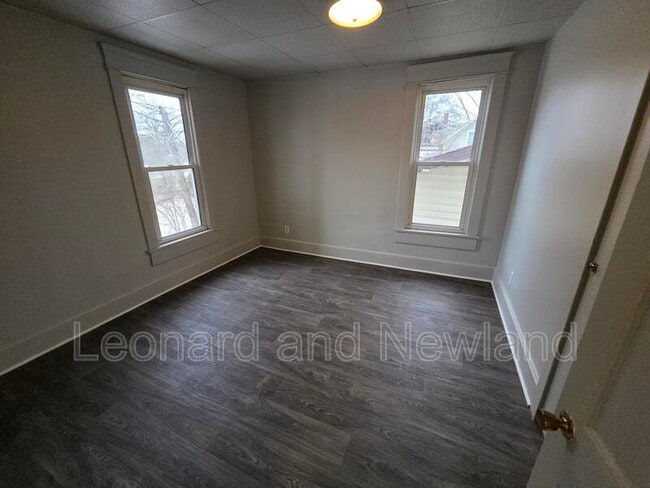 Foto del edificio - 1215 Gomber Ave