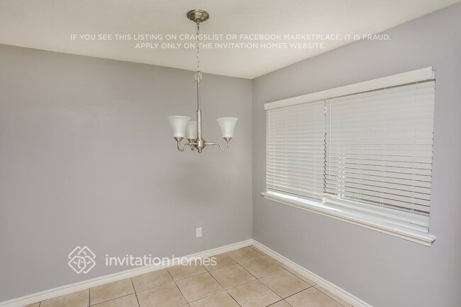 Building Photo - 4913 Cliffwood Dr